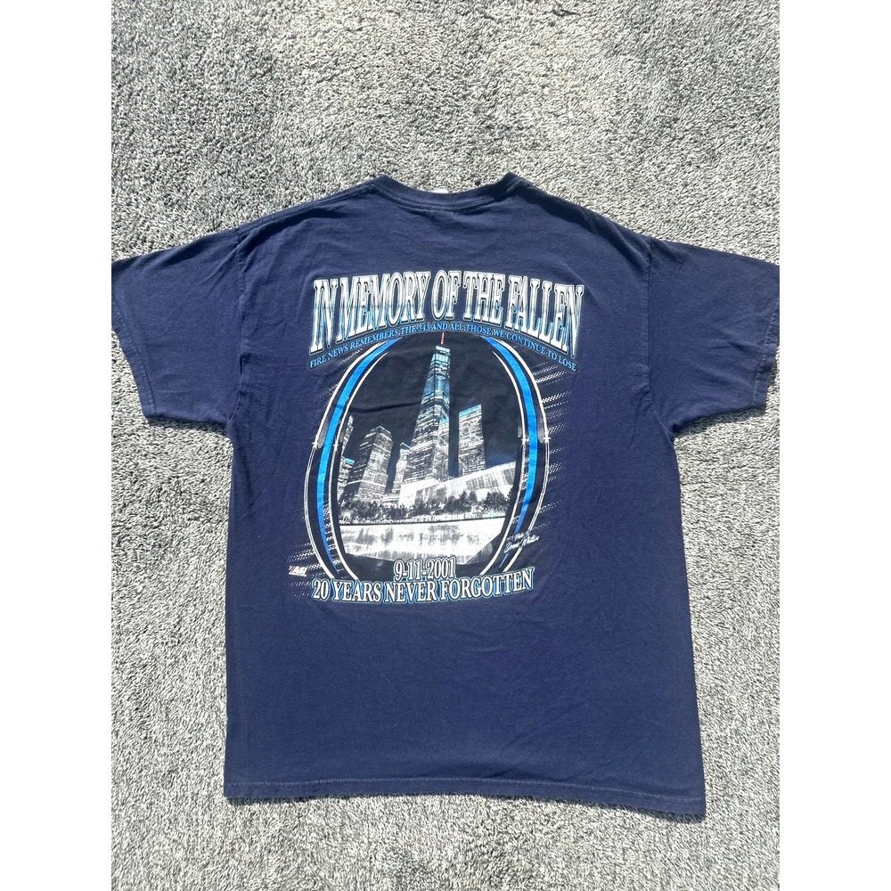 Fire News 9/11 Memorial T Shirt Mens Large WTC 20 Years Never Forgotten FDNY NYC